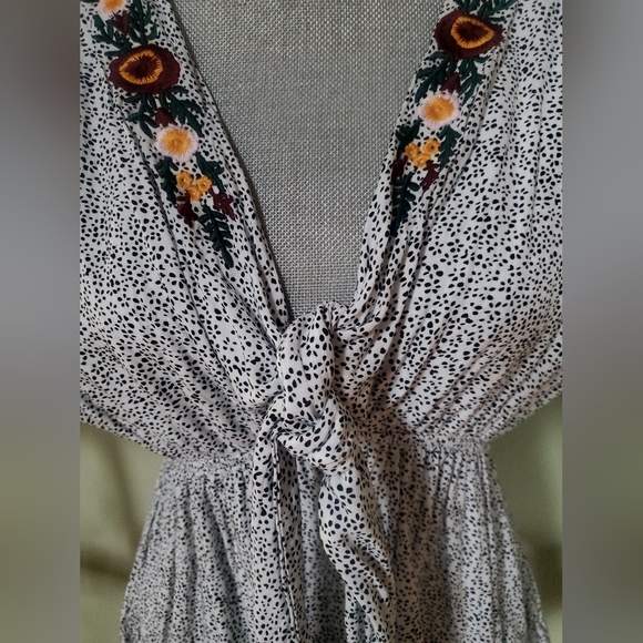 Floral embroidery top - Picture 3 of 6